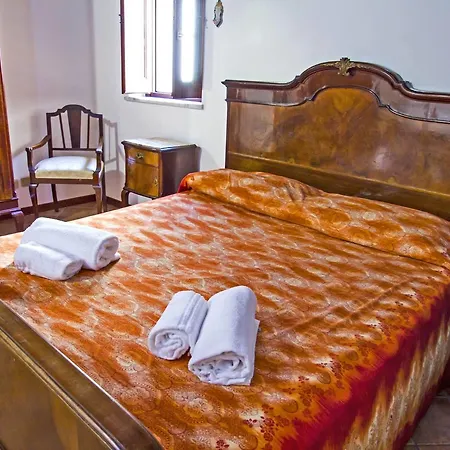 Casa Ifigenia Holiday home